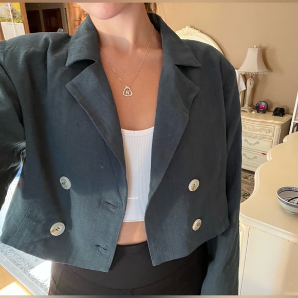 Women’s Cropped Green Suit Jacket - Picture 5 of 11